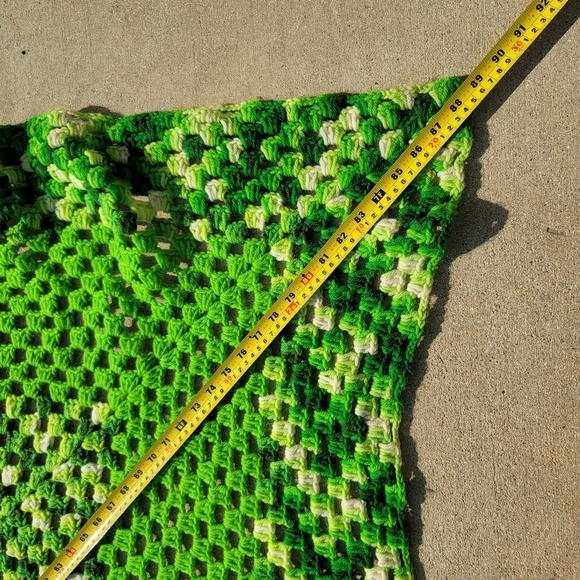 VINTAGE Crochet Blanket - Picture 5 of 10